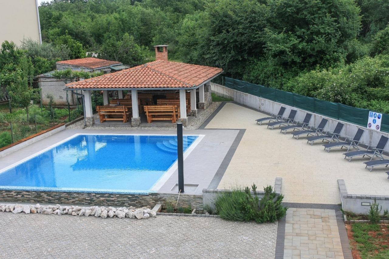 Apartment Suzy Vantacici Bilik gambar